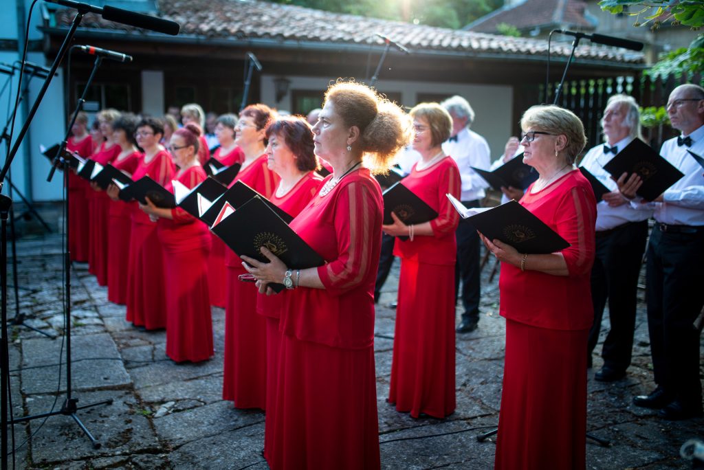 Choir Veneta Vicheva